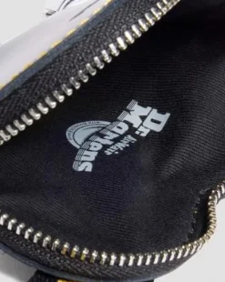 Hjerteformet nøgleringspung i læder in Sort