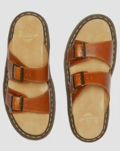 Josef-sandaler i læder med spænde in Oak