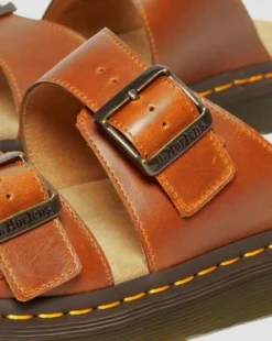 Josef-sandaler i læder med spænde in Oak