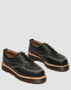 Lowell Moc Toe-sko i Wild Grain-læder in Sort