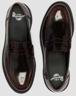 Mayfare-loafers i Rub Off-læder in Kirsebærrød