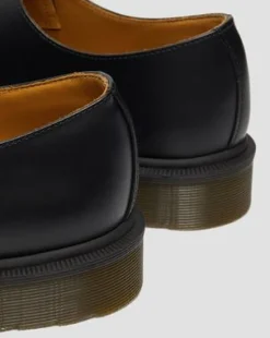 1461 Narrow Plain Welt Oxford-sko i Smooth læder in Sort
