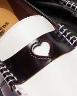 PENTON HEART-LOAFERS I TOFARVET RUB-OFF LÆDER in Kirsebærrød & Hvid