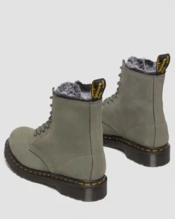 1460-snørestøvler i Nubuck-læder med imiteret Serena-pelsforing in Nickel Grey