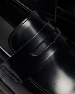 Temara-loafers i Polished Smooth-læder in Sort